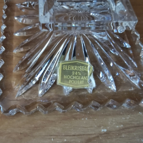 Vintage Crystal Vase - Picture 3 of 9